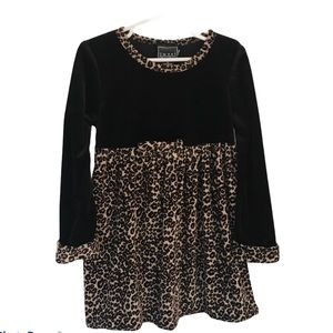 **LIKE NEW GIRL’S VELVETY DRESS** SZ 6